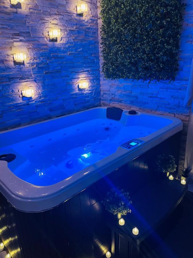 By Neptune - Appartement Rustique Jacuzzi บงดี ภายนอก รูปภาพ